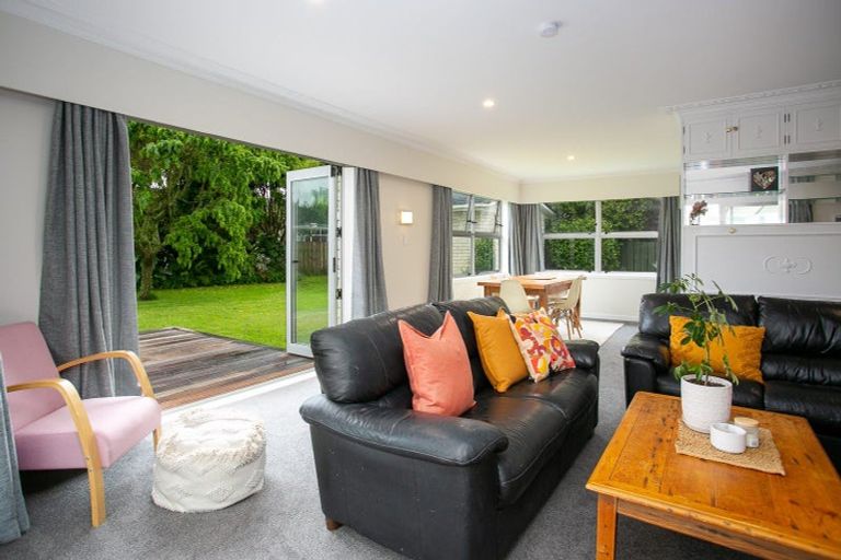 Photo of property in 5 Woodstock Crescent, Leamington, Cambridge, 3432