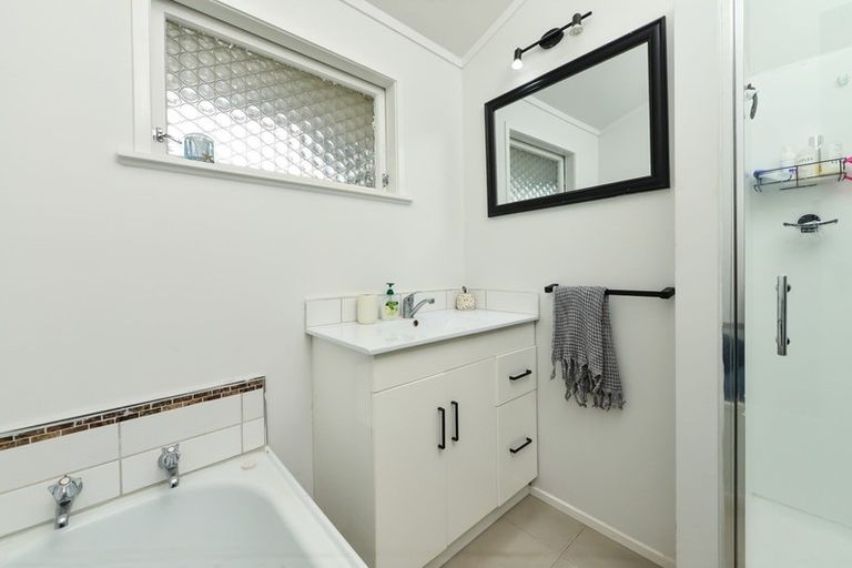 Photo of property in 3 Lancewood Avenue, Melville, Hamilton, 3206