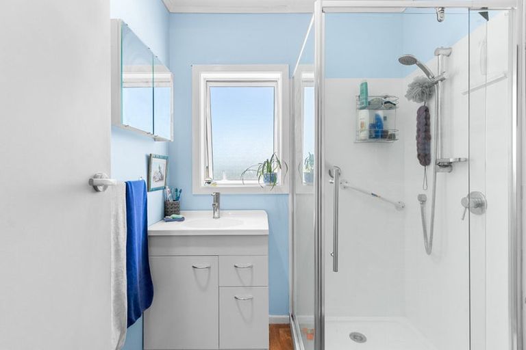 Photo of property in 46 Gorge Road, Maungaturoto, 0520