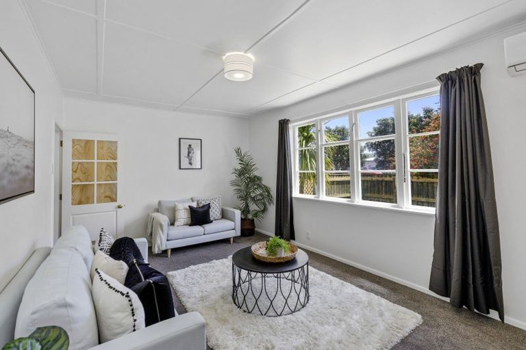 Photo of property in 1/87 Cambridge Terrace, Waterloo, Lower Hutt, 5011