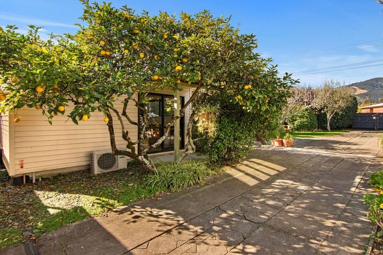 Photo of property in 72 Neale Avenue, Stoke, Nelson, 7011