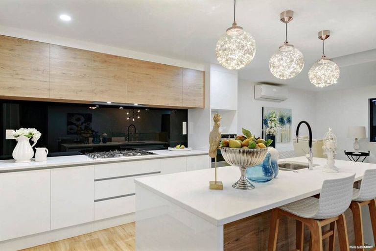 Photo of property in 24 Maraeariki Avenue, Orewa, 0931