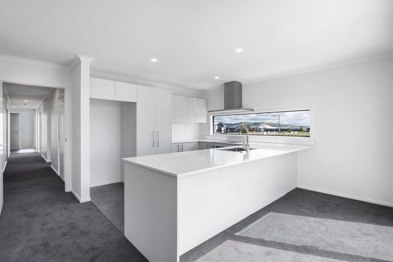 Photo of property in 41 Monaro Place, Papamoa, 3118