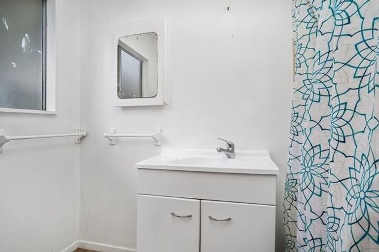 Photo of property in 59 Baylands Drive, Newlands, Wellington, 6037