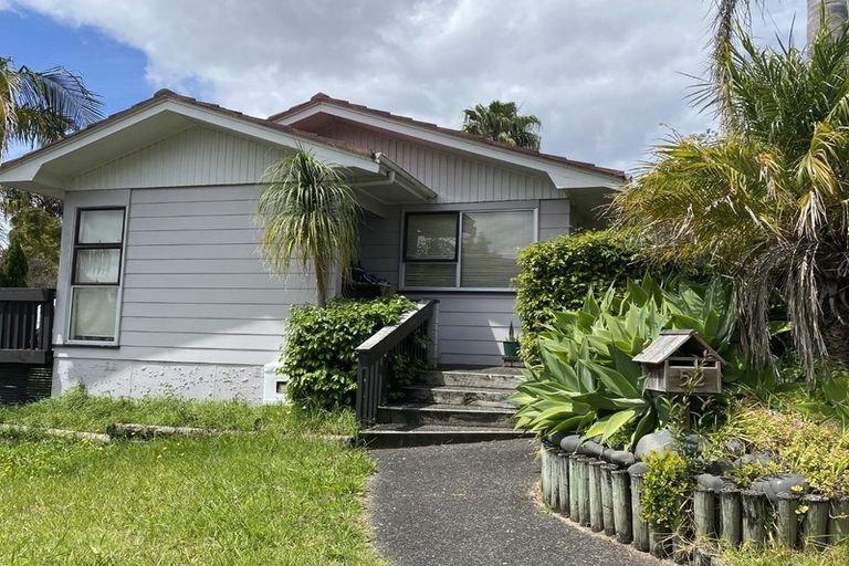 Photo of property in 52 Tamahere Drive, Glenfield, Auckland, 0629