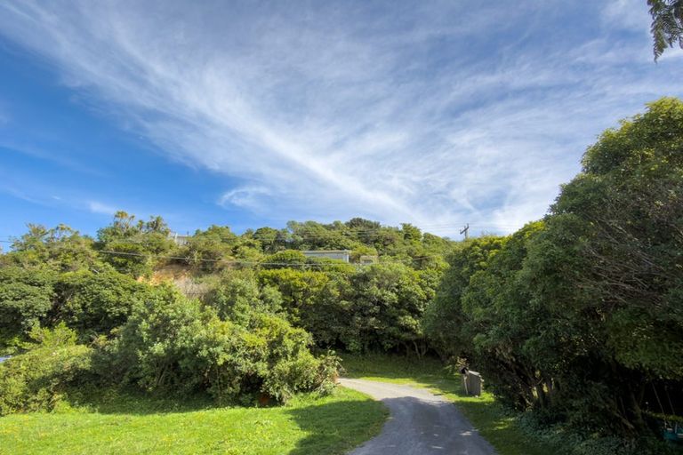 Photo of property in 75 Clifford Road, Johnsonville, Wellington, 6037