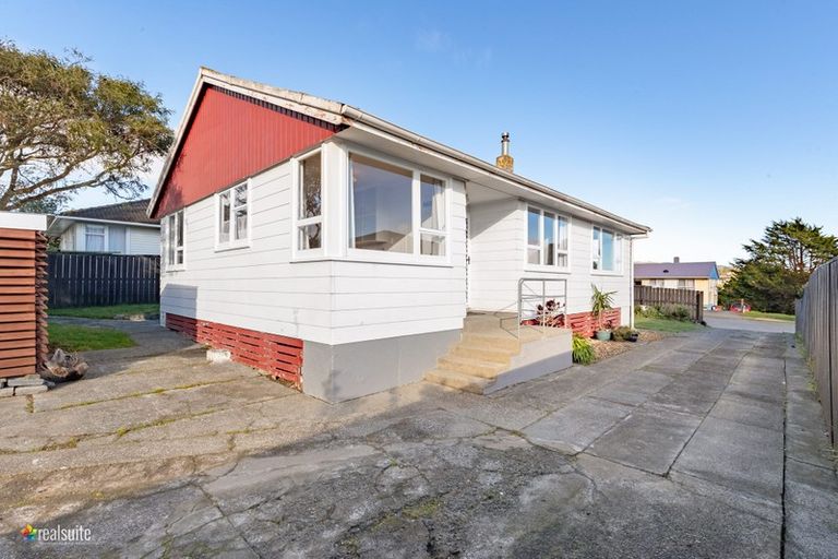 Photo of property in 9 Sasanof View, Ascot Park, Porirua, 5024