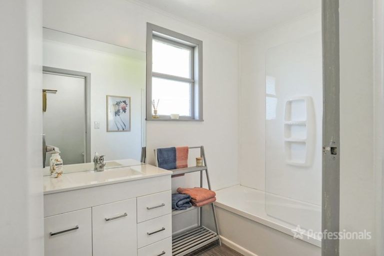 Photo of property in 21 Augustus Street, Carterton, 5713