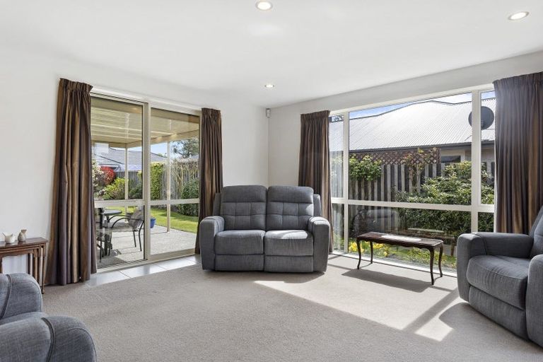 Photo of property in 105 High Street, Oxford, 7430