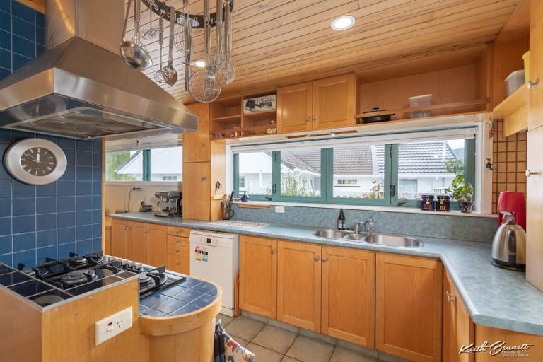 Photo of property in 46 Dowling Grove, Silverstream, Upper Hutt, 5019