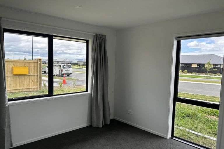 Photo of property in 77 Northmoor Boulevard, Rolleston, 7615