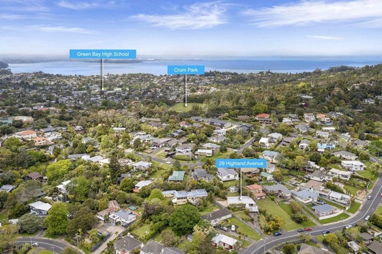 Photo of property in 29 Highland Avenue, Titirangi, Auckland, 0604