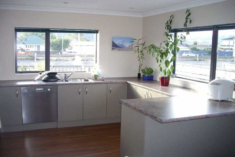 Photo of property in 20a Granville Street, Silverstream, Upper Hutt, 5019