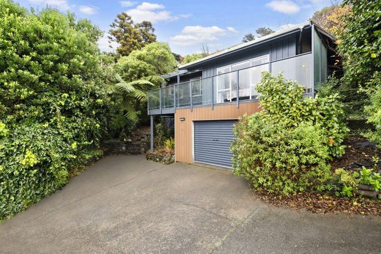 Photo of property in 6 Swadel Way, Karori, Wellington, 6012