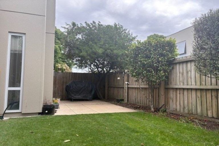 Photo of property in 17 Whiteleigh Avenue, Addington, Christchurch, 8024