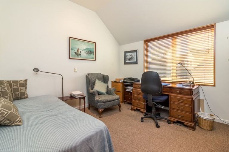 Photo of property in 49 Weka Street, Fendalton, Christchurch, 8041