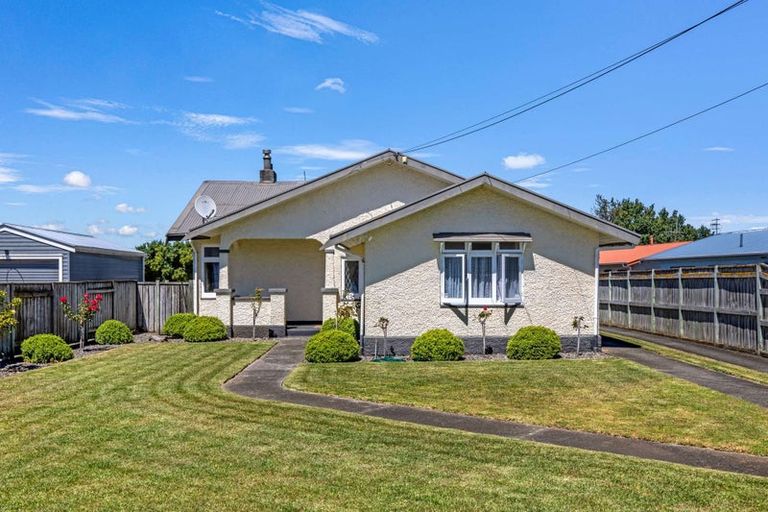 Photo of property in 75 Gonville Avenue, Gonville, Whanganui, 4501