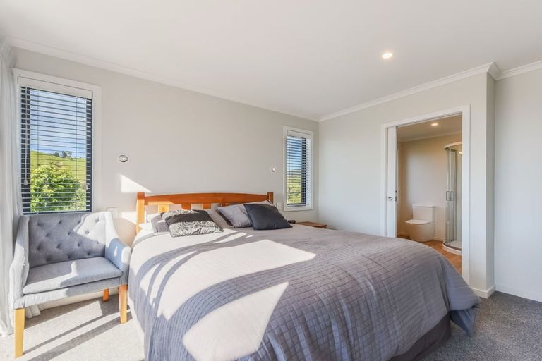 Photo of property in 14 Hill Tops Way, Stoke, Nelson, 7011