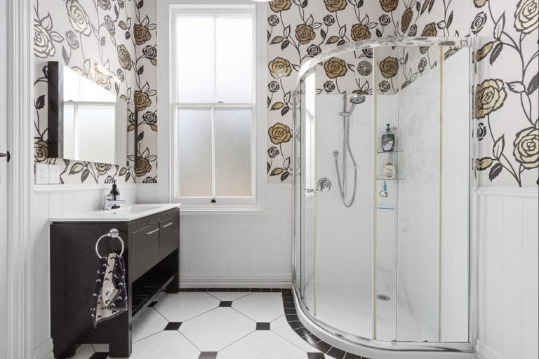 Photo of property in 11 Colenso Avenue, Hospital Hill, Napier, 4110