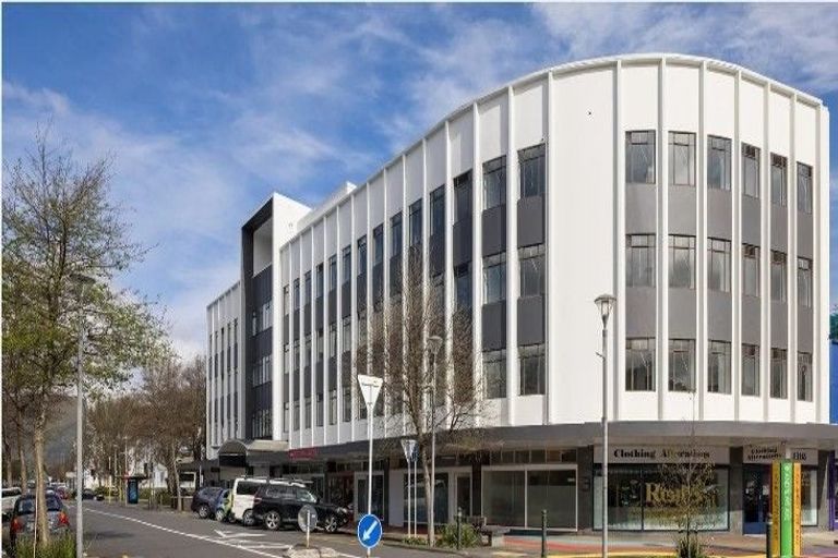 Photo of property in Unit 101, Level 1, 101/14 Laings Road, Hutt Central, Lower Hutt, 5010