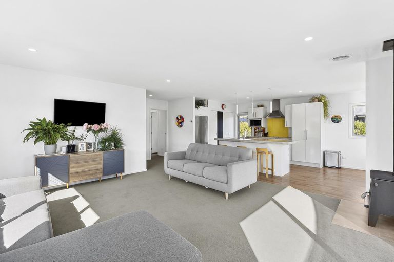 Photo of property in Luggate Park, 27 Cooper Crescent, Luggate, Wanaka, 9383