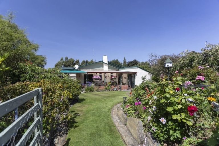 Photo of property in 42 Awamoa Road, Holmes Hill, Oamaru, 9401
