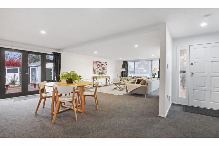 Photo of property in 25 Stackhouse Avenue, Bishopdale, Christchurch, 8053