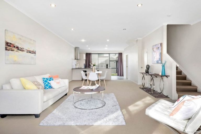 Photo of property in 33 Mcginty Street, Takanini, 2112