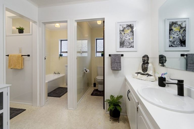 Photo of property in 43 Normanby Street, Woodville, 4920