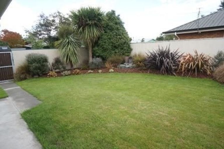 Photo of property in 14 Fraser Place, Rangiora, 7400