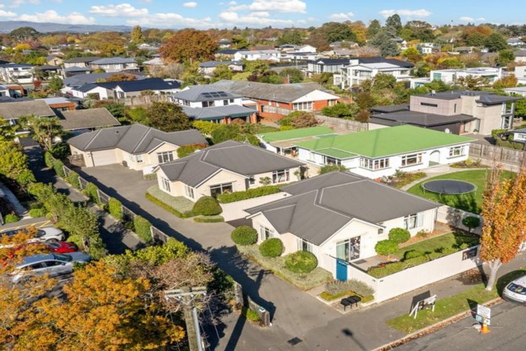 Photo of property in 1/414 Ilam Road, Bryndwr, Christchurch, 8052