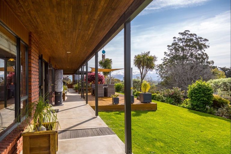 Photo of property in 252 Masterton Stronvar Road, Te Ore Ore, Masterton, 5890