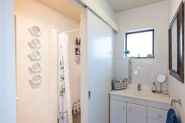 Photo of property in 28a Linklater Avenue, Foxton Beach, Foxton, 4815