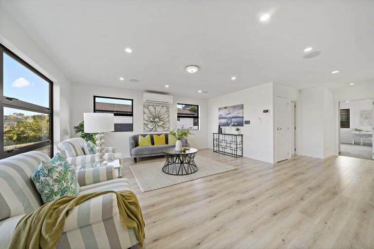 Photo of property in 11 Tawapou Close, Massey, Auckland, 0614