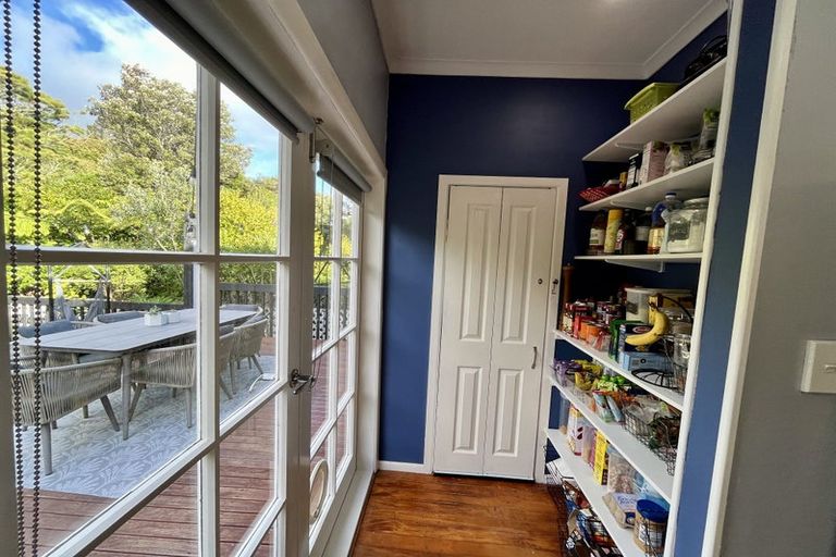 Photo of property in 14 Cecil Road, Tawa, Wellington, 5028