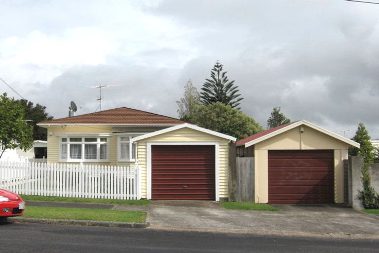 Photo of property in 18 Goring Road, Sandringham, Auckland, 1025