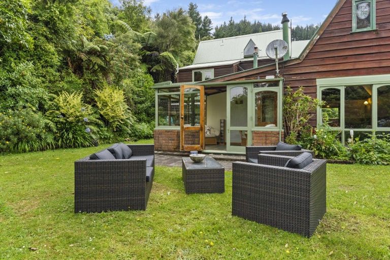 Photo of property in 312 Moores Valley Road, Wainuiomata, 5373