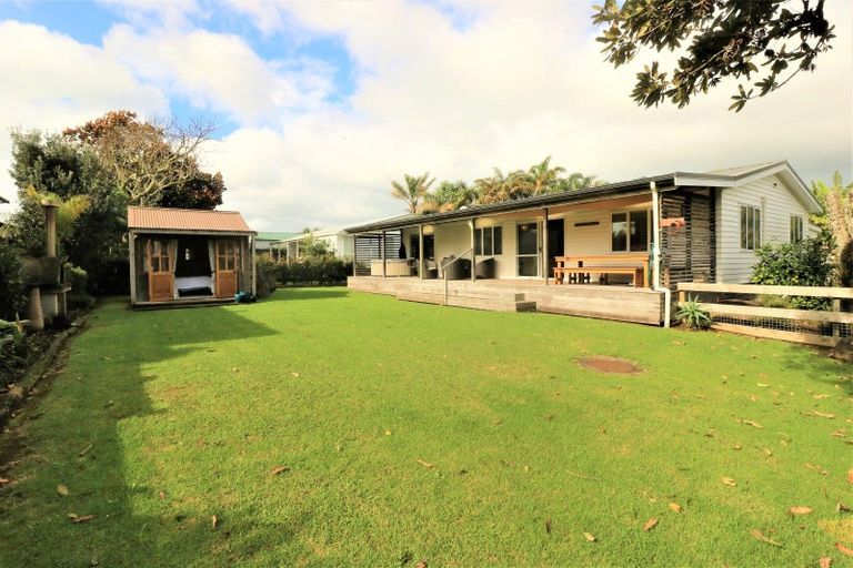 Photo of property in 43 Kon Tiki Road, Whiritoa, Whangamata, 3691