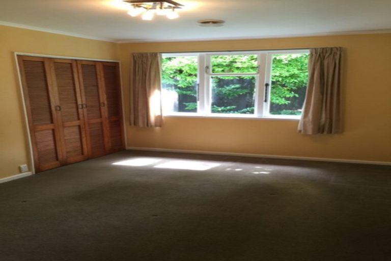 Photo of property in 1a Trojan Crescent, New Lynn, Auckland, 0600