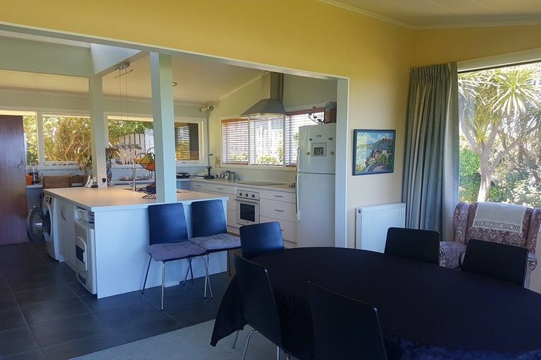 Photo of property in 24 Rakeiora Grove, Korokoro, Lower Hutt, 5012