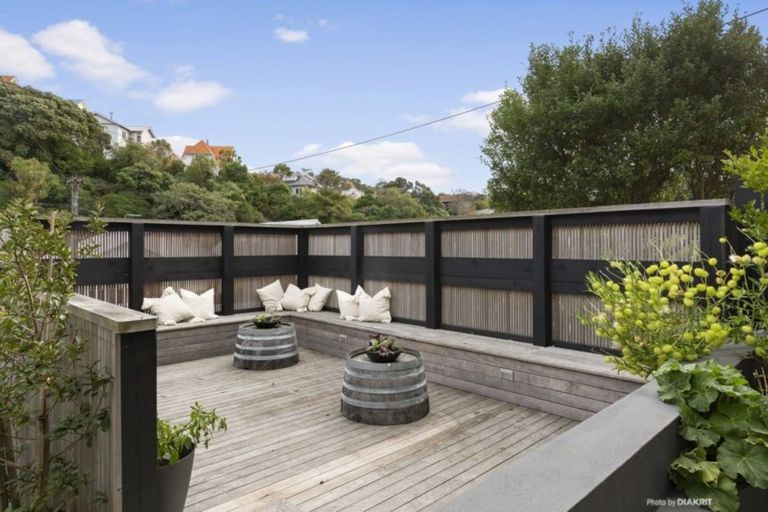 Photo of property in 37 Glen Road, Kelburn, Wellington, 6012