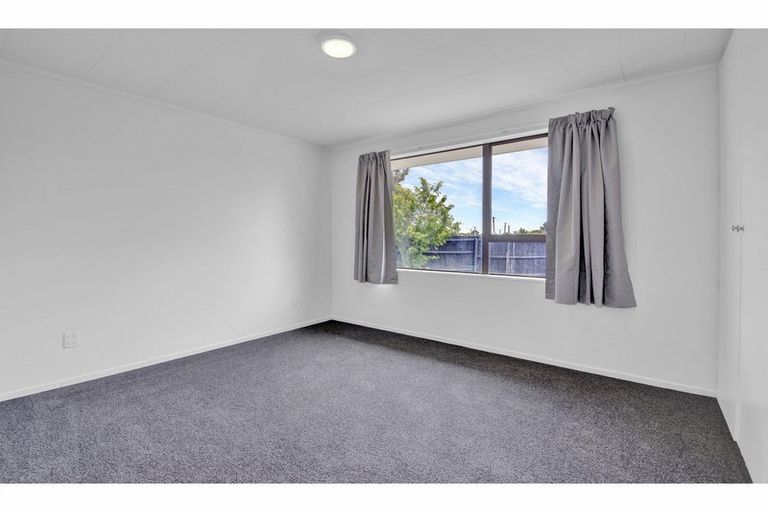 Photo of property in 17 Keighleys Road, Bromley, Christchurch, 8062