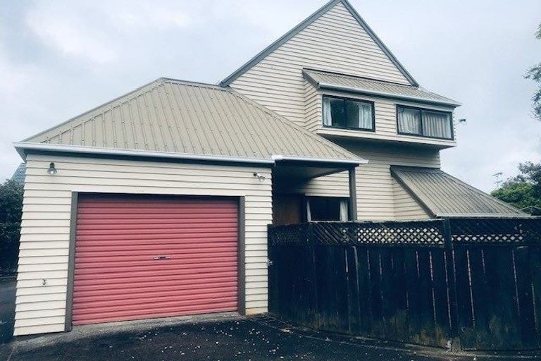 Photo of property in 1/8 Priestley Drive, Bucklands Beach, Auckland, 2014