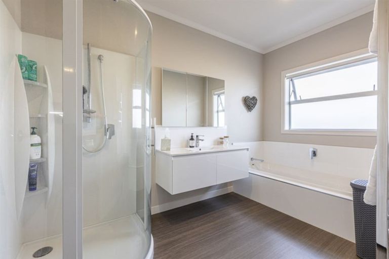 Photo of property in 86a James Line, Kelvin Grove, Palmerston North, 4414