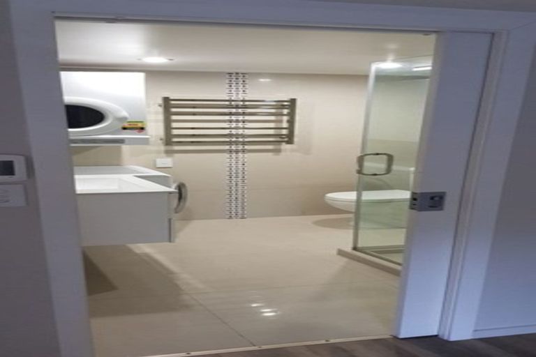 Photo of property in 1/224 Forrest Hill Road, Forrest Hill, Auckland, 0620