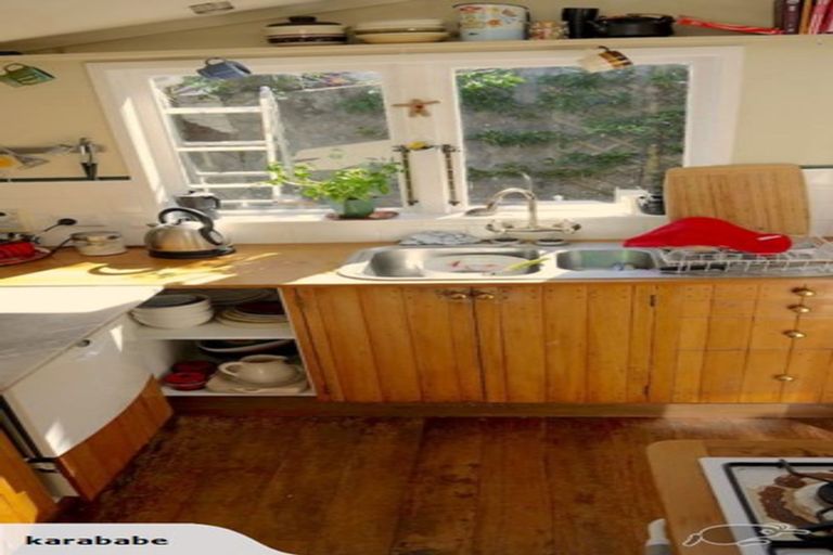 Photo of property in 44 Rolleston Street, Mount Cook, Wellington, 6021