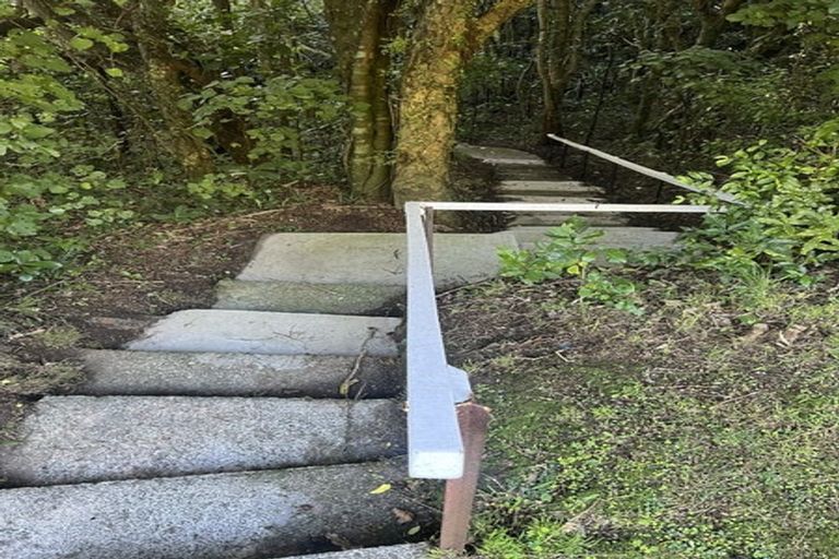 Photo of property in 325 Grays Road, Pauatahanui, Porirua, 5381