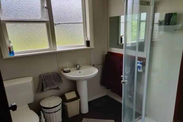 Photo of property in 30 Durham Crescent, Fairfield, Lower Hutt, 5011