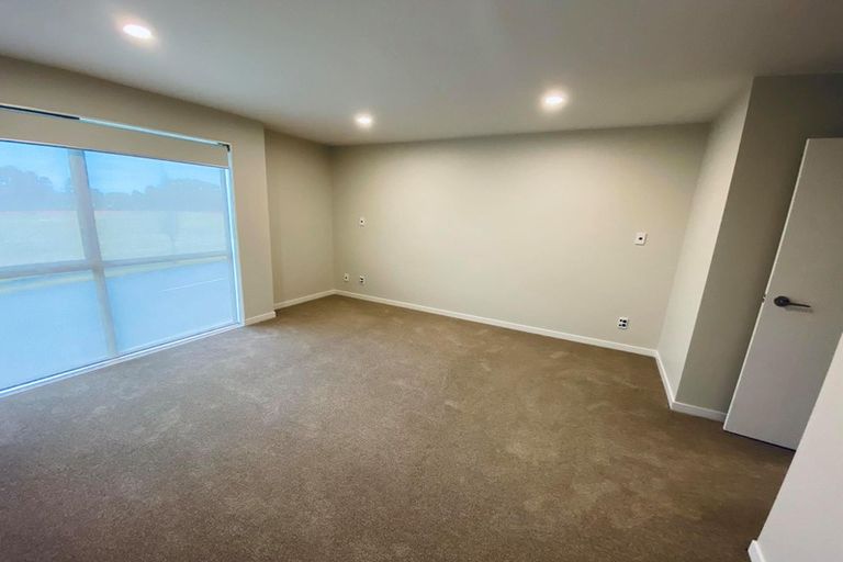 Photo of property in 23b Westgate Drive, Westgate, Auckland, 0614