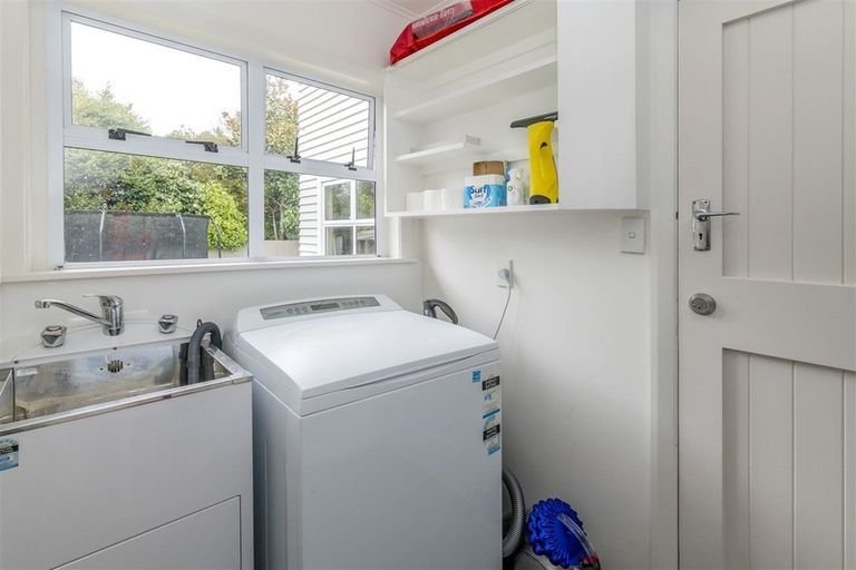 Photo of property in 24 Highbury Drive, Levin, 5510